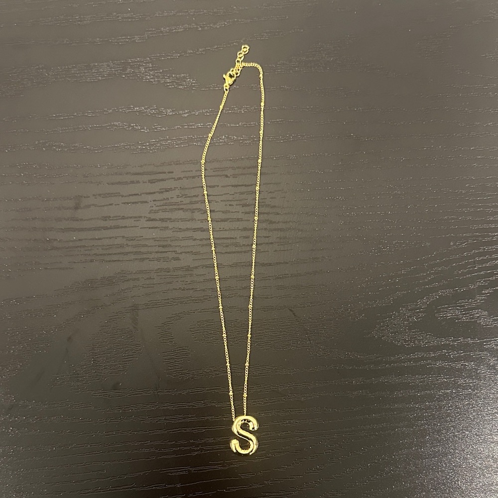 ‘S’ Necklace